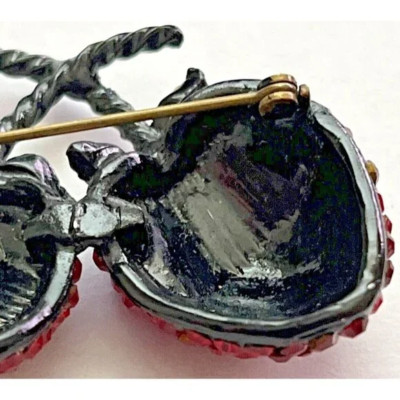 Weiss Strawberry Lapel Brooch Pin Vintage - Picture 6 of 12